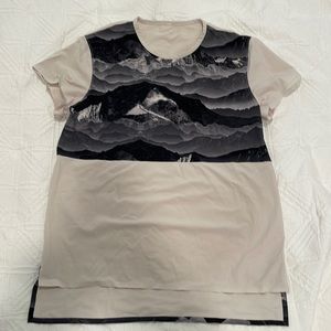 Lululemon Mountain Tee